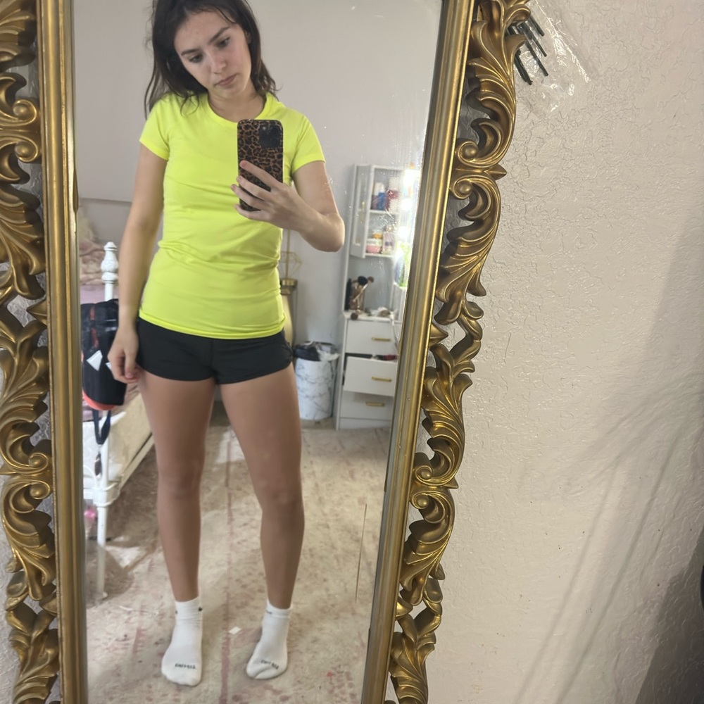 Lululemon swiftly - Picture 3 of 3